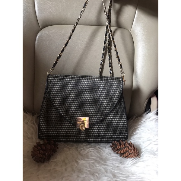 preloved bag kulit|sling rantai kulit|preloved valentino rudy|leather bag|valentino rudy monza bag