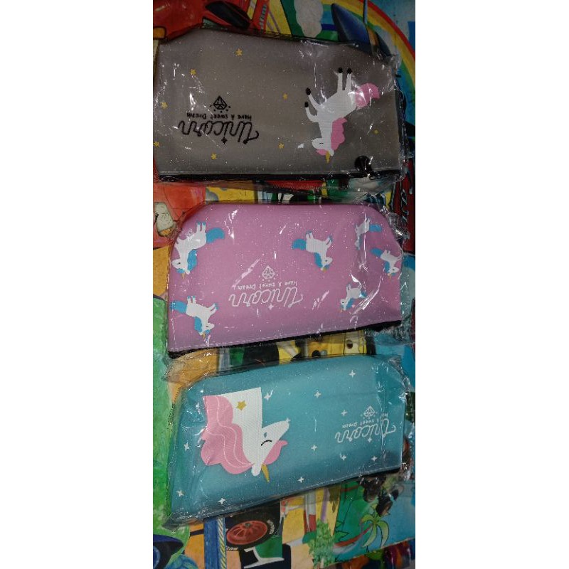 

Tempat pinsil unicorn gliter cantik