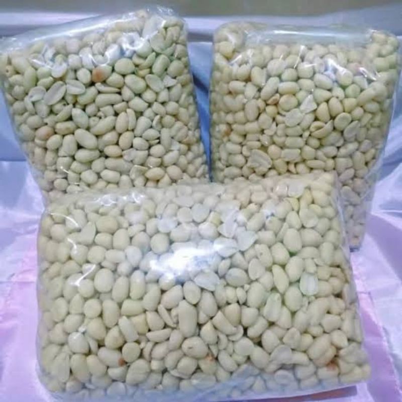 

Kacang tanah kupas mentah 500 gram