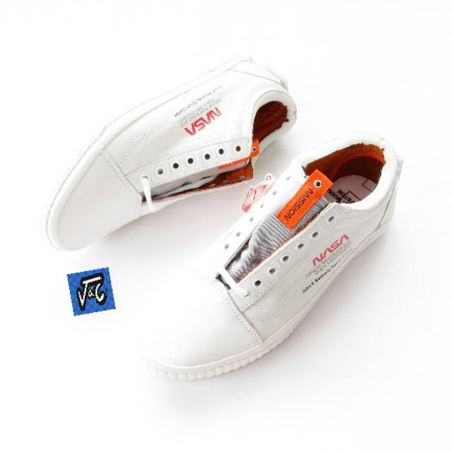VANS X NASA OLD SKOOL SPACE VOYAGER TRUE WHITE