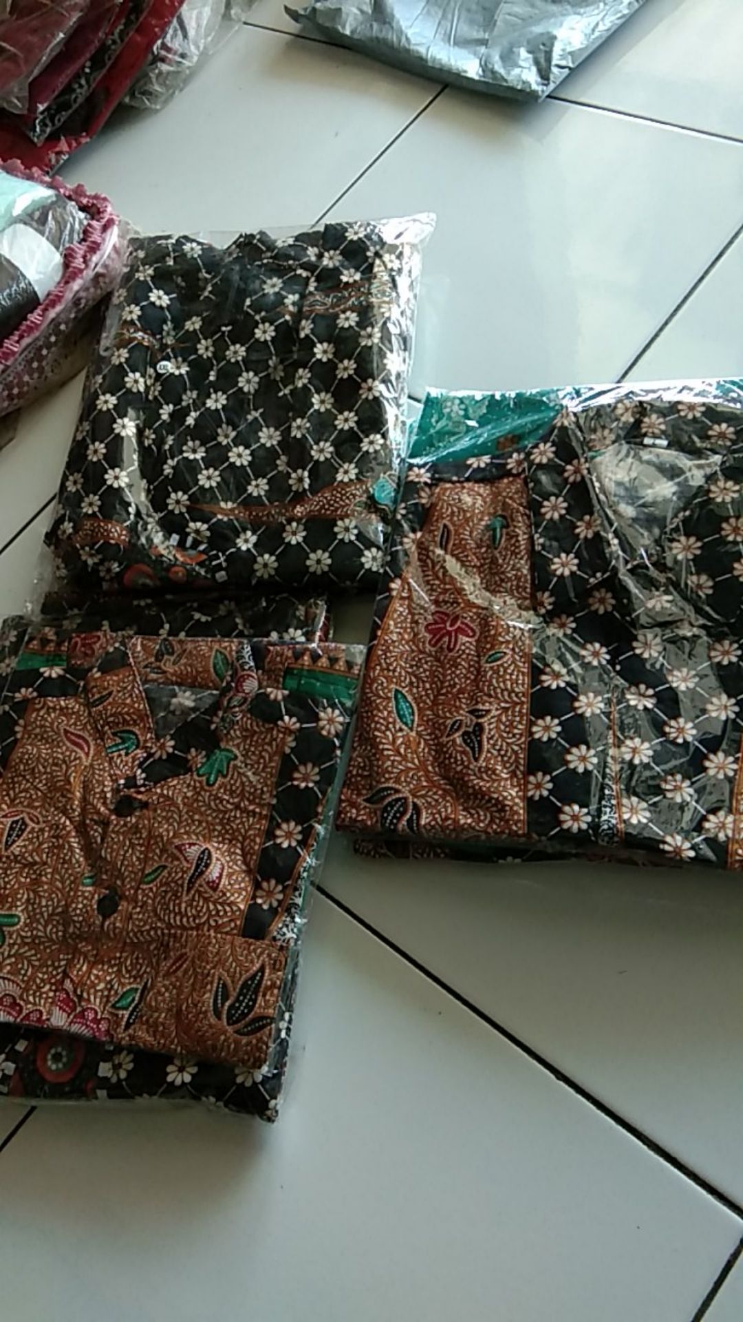 Promo Batik Couple Keluarga Sarimbit Sania Ruffle Batik Ori Ndoro Jowi Motif Sinaran