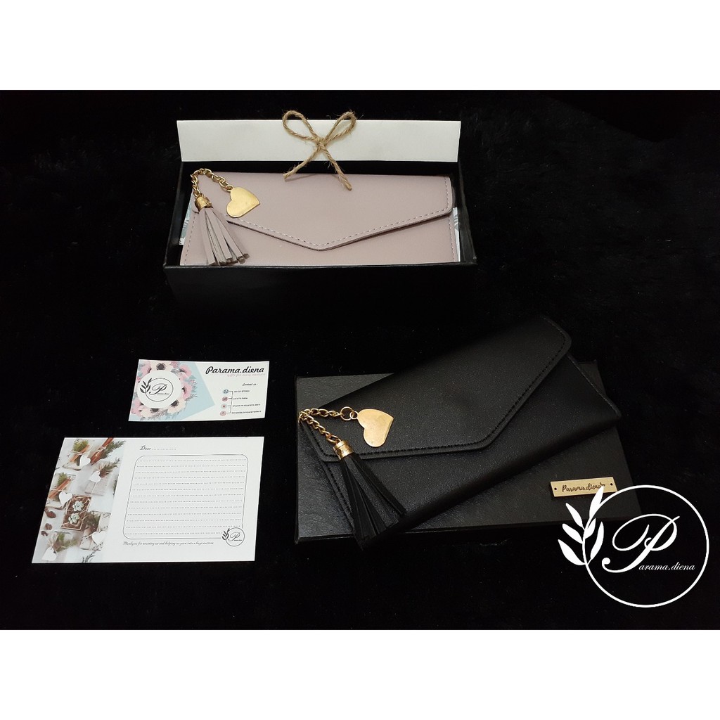 

HAMPPERS DOMPET MURAH (TIPE-1) | Gift Box Hijab | Kado Ulang Tahun | Kado wisuda | TERLARIS