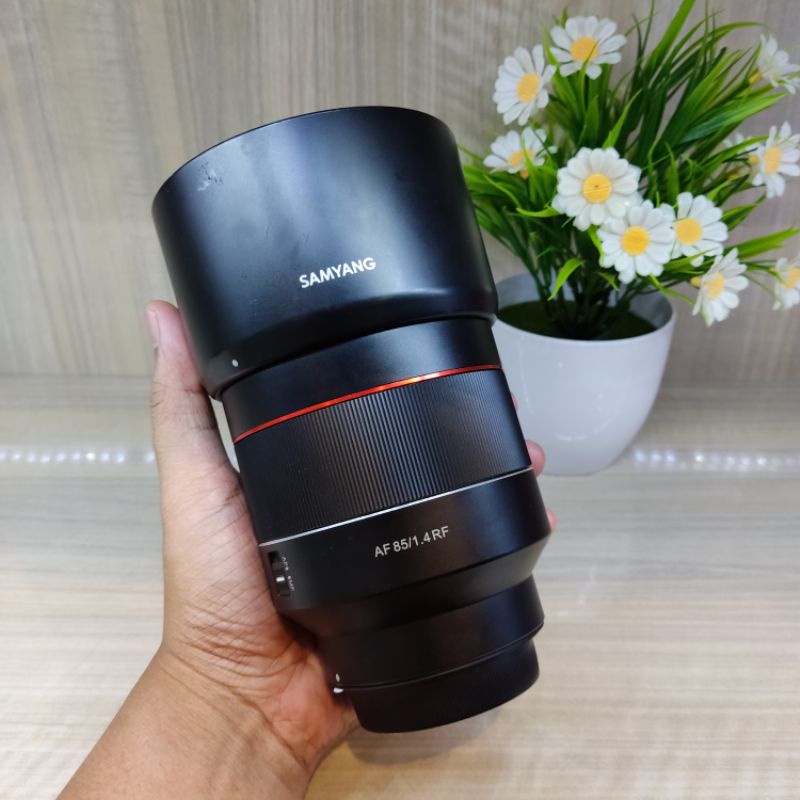 Samyang AF 85mm F1.4 RF