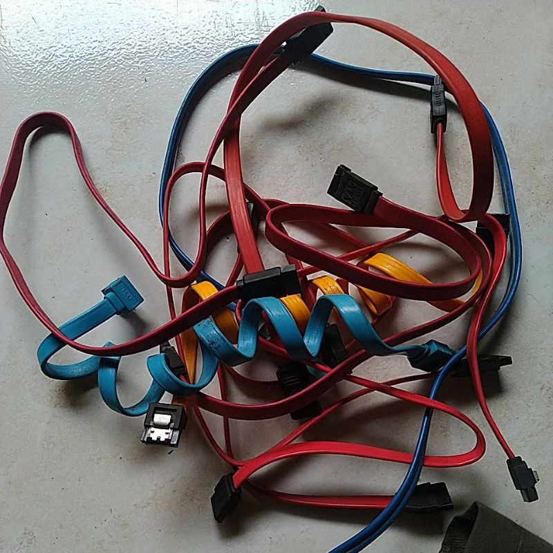 kabel SATA