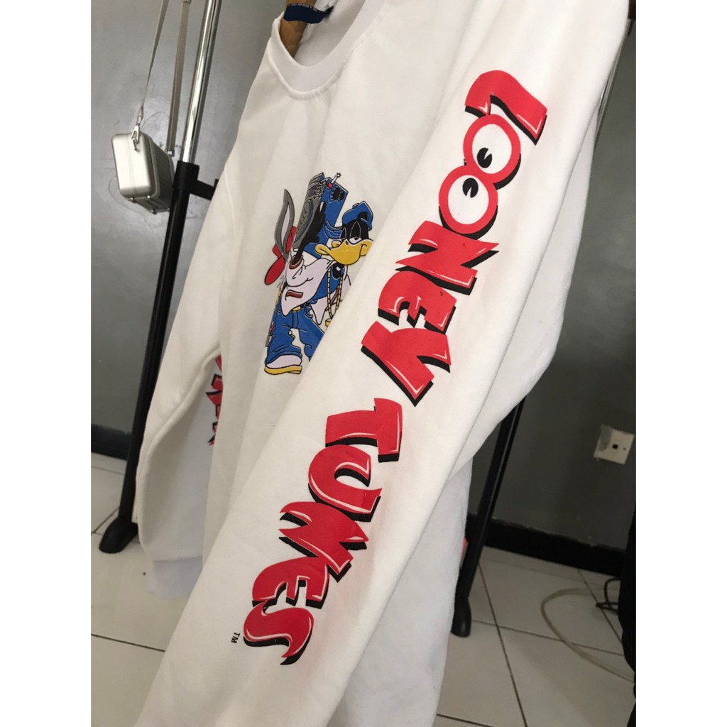 H&amp;M Crewneck Looney Tunes / Sweater HnM Original Pria Wanita