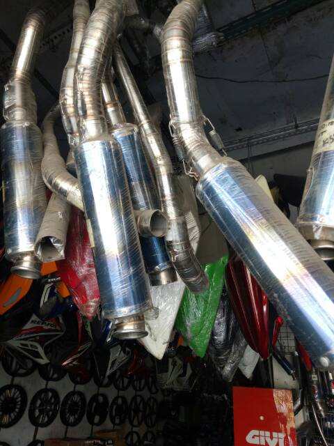 KSMKA 139 KNALPOT R9 ORIGINAL CBR 250 LAMA 1 SILINDER NEW MUGELLO/lagi promo abisin stok