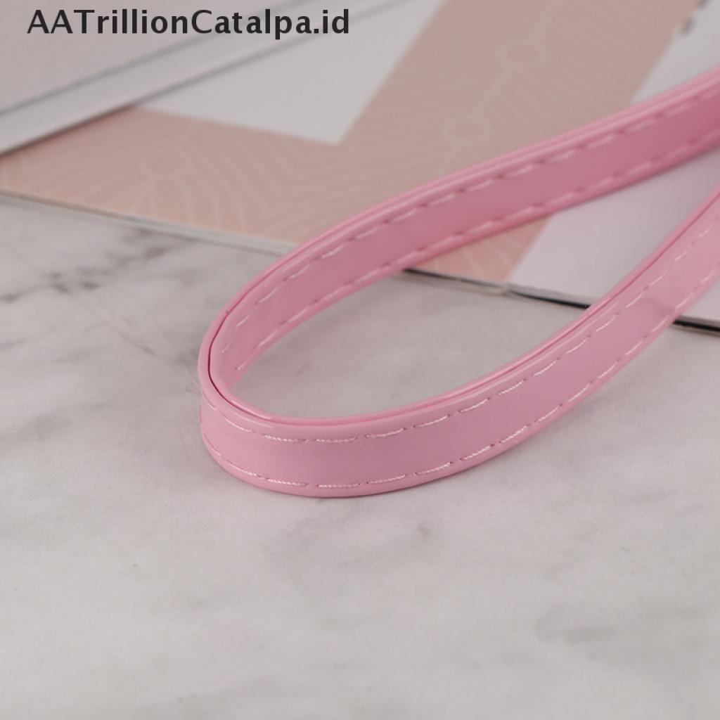 (AATrillionCatalpa) Tali Lanyard Motif Hati Aksen Rumbai Untuk Gantungan Kunci / Handphone