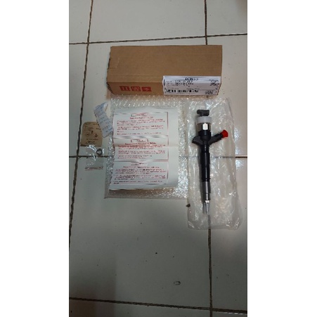 INJECTOR NOZZLE ASSY INNOVA DIESEL 2KD 23670-0L110 DENSO THAILAND BERGARANSI