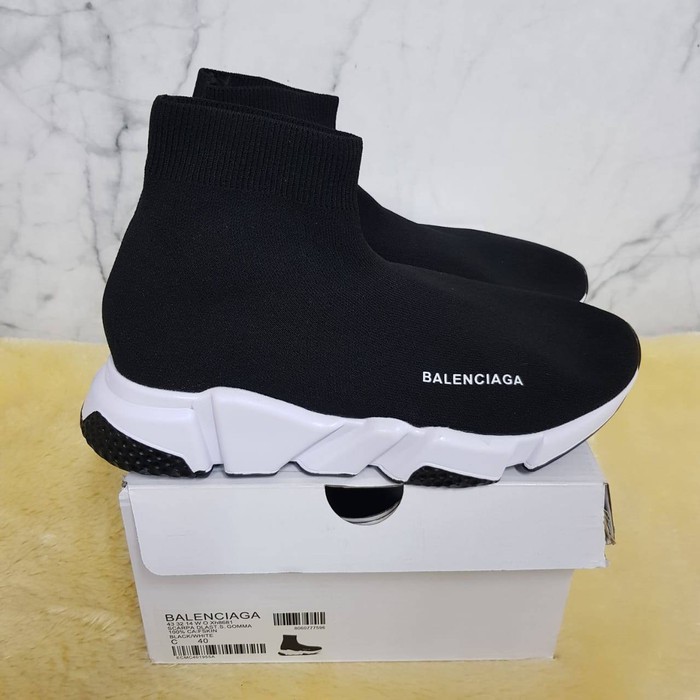 ASLI Sepatu Balenciaga Top Speed Trainer Black White Black Unisex SNEAKERS ORIGINAL