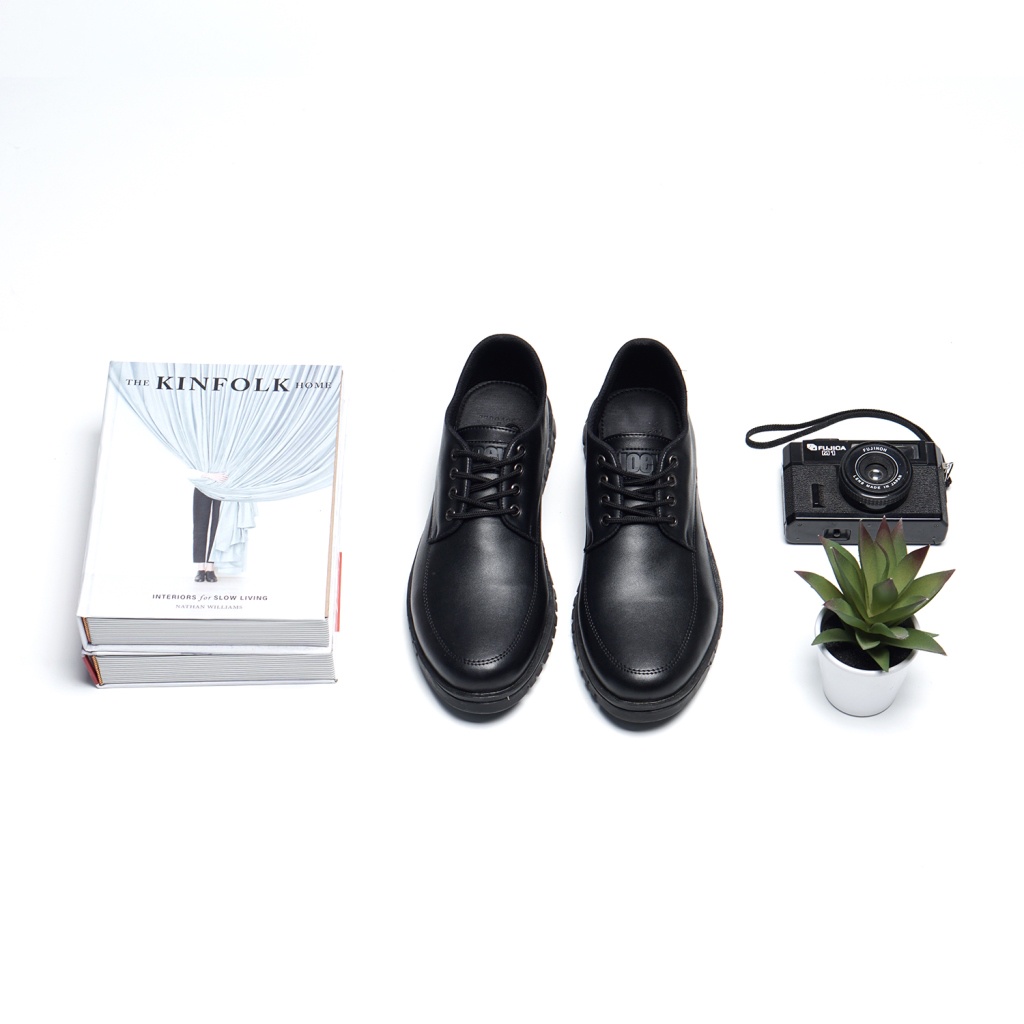 REGO BLACK ORIGINAL x JYF Sepatu Formal Full Hitam Tali Pria Pantofel Kerja Kantor Dinas Resmi Guru Kantoran Wisuda Kuliah Pesta Pernikahan Kondangan Nikah Undangan Wedding Modern Oxford Casual Derby Semi Kulit Premium Joey Footwear Keren Terbaru Kekinian