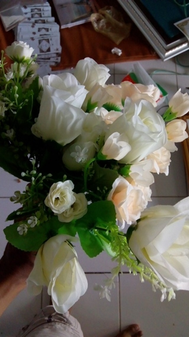 Bunga Mawar Kuncup 7kuntum /bunga Artificial Mawar