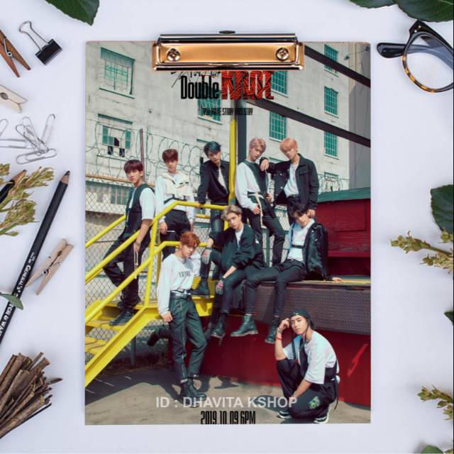 

[READY/BISA COD] PAPAN UJIAN KPOP MURAH STRAY KIDS - DOUBLE KNOT MEMBER (VERSI B)