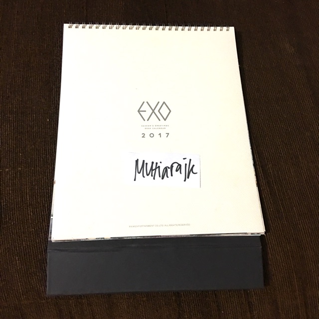 EXO 2017 Seasons Greetings Desk Calendar official      Chanyeol baekhyun sehun obsession photocard