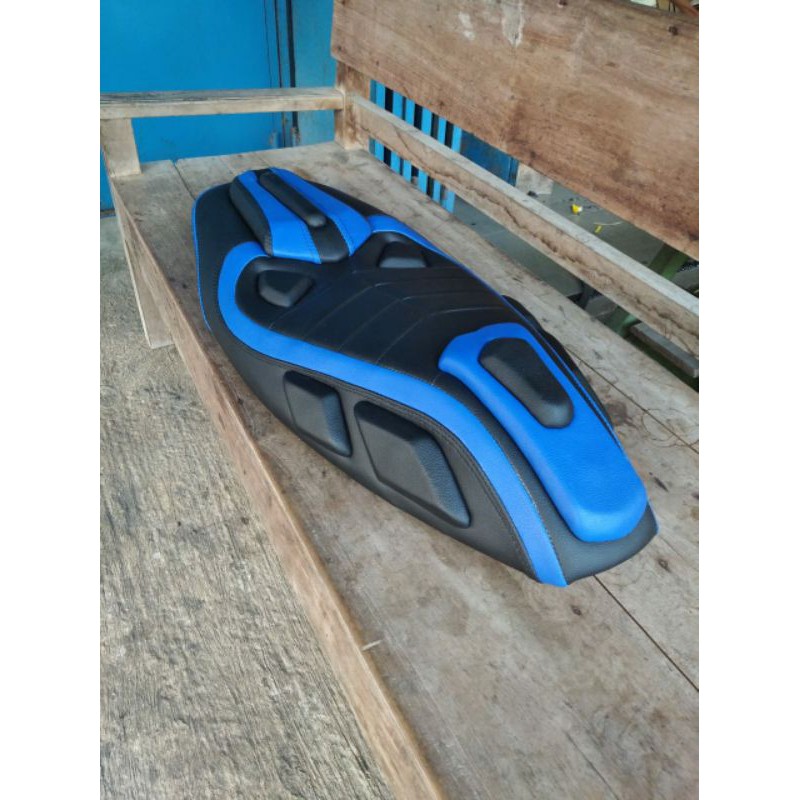 jok nmax 155cc predator warna biru jok nmax modifikasi jok nmax mbtech