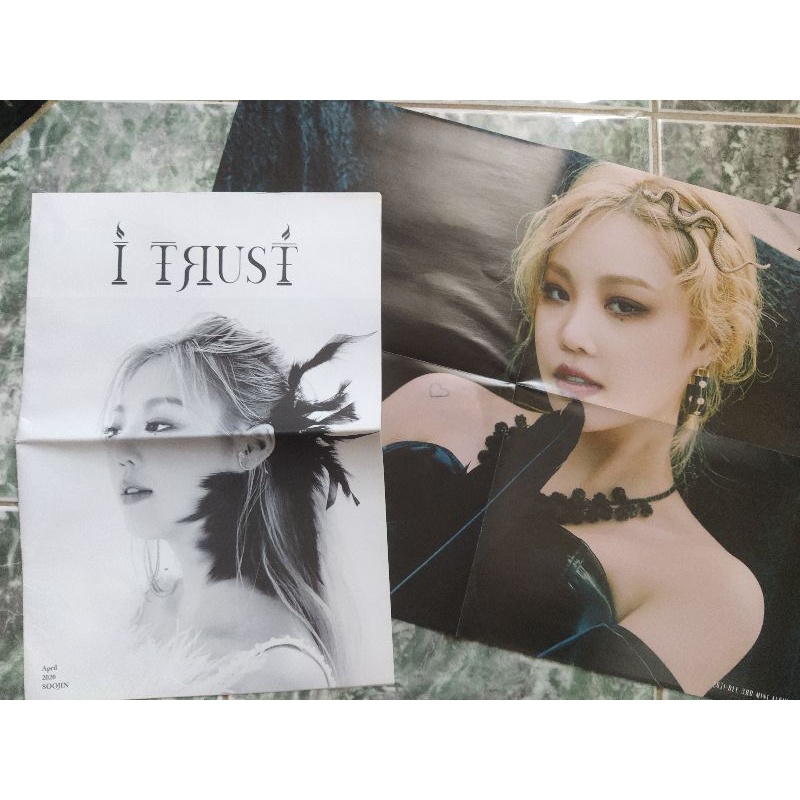 (G)I-DLE I BURN Soojin Poster (flower ver.)