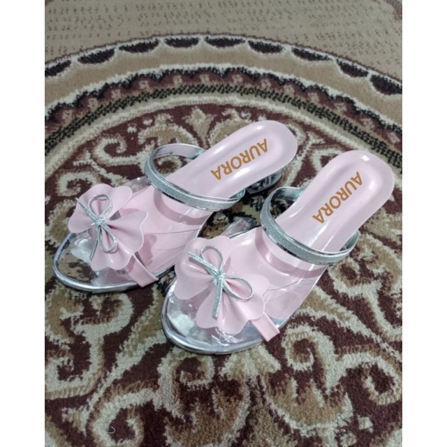 Sendal hak kaca anak