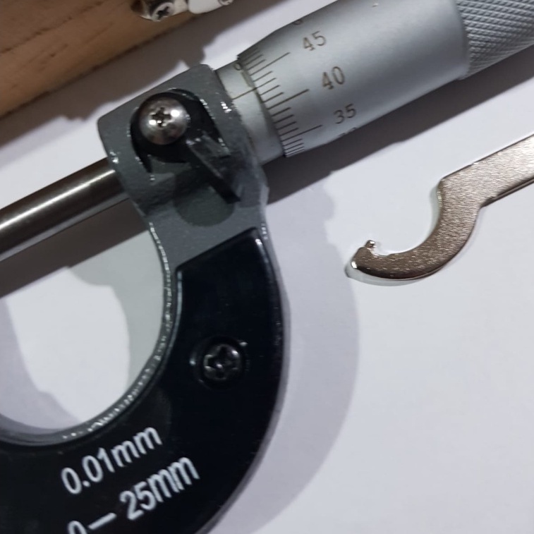 TRICEL Micrometer Mikro Micro Meter 0-25mm x 0.01mm - Mikrometer Luar Kotak Kayu 0 25 mm x 0.01 mm