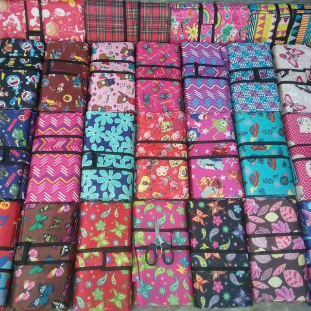 Tikar lipat piknik microsatin 150x200