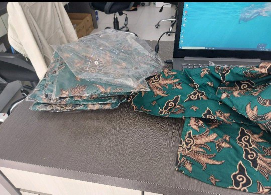 Batik Couple.set Kemeja  Tunik.kemeja Kantoran.kemeja Kondangan