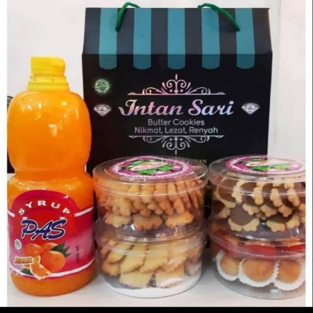 

PAKET KUE DAN SYIRUP LEBARAN