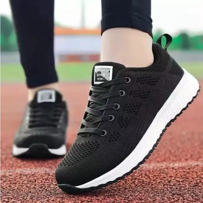Sepatu Pria / Wanita Terbaru / Sepatu Sneakers Masakini / Sepatu Buat Sekolah / Sepatu Buat Jalan Ja