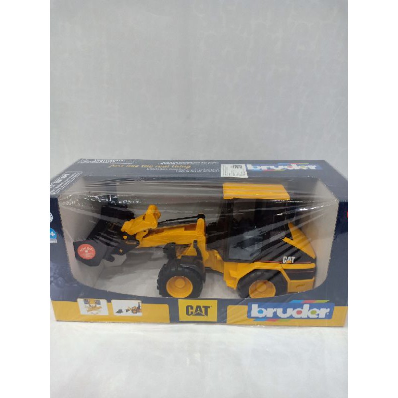 CAT Wheel Loader by BRUDER