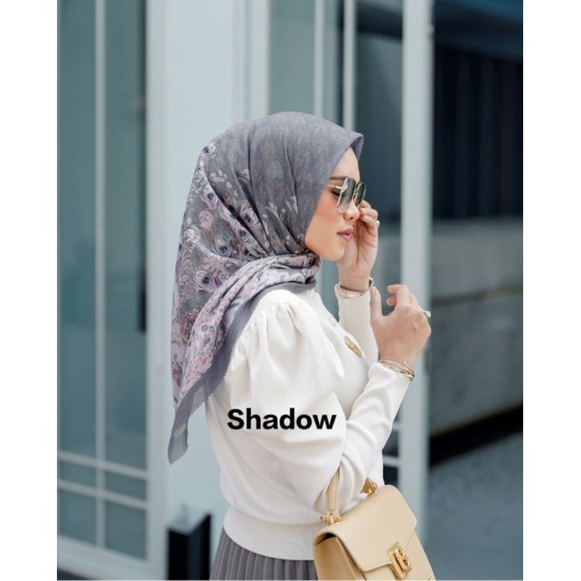 Ederra Series Buttonscarves Shadow