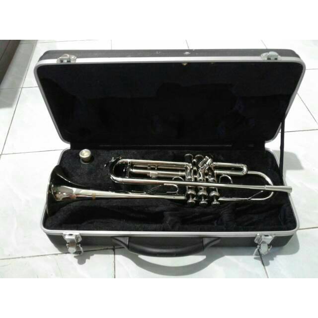 Terompet GENESIS + Hardcase (bekas)