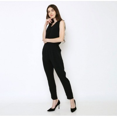 uniqlo black jumpsuit