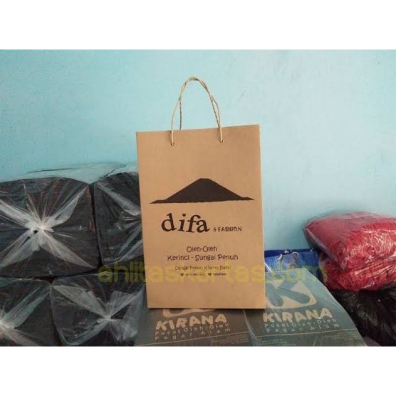 

paperbag custom ukuran 20*10*25(sovenir)