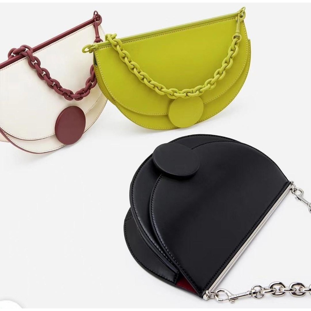 Tas Charles&Keith Half Moon Chain Bag 753 CK