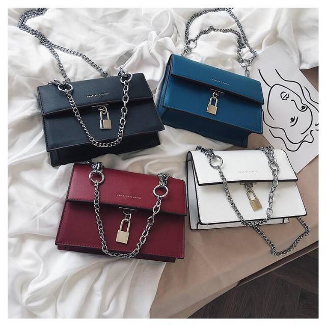 

Kode : ELJ 493 IDR : 157 rb Bahan : Kulit PU ukuran: 14x 21 x 6 cm Warna : Black, Blue, Red, White