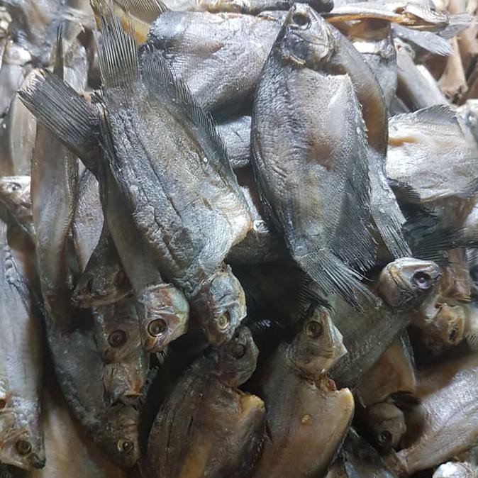 

Ikan Asin Sepat Kepala Netto 250 Gram.