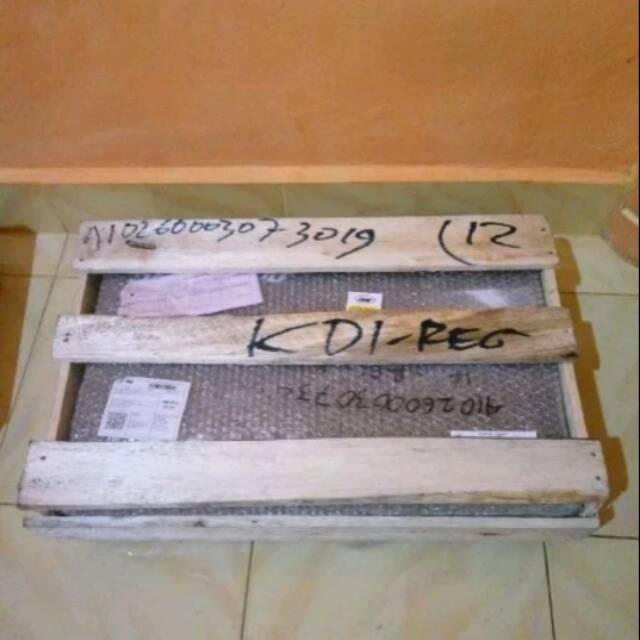 

Packing kayu untuk barang gudang import