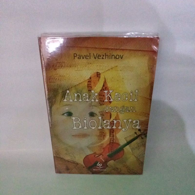 Novel Anak Kecil dengan Biolanya
