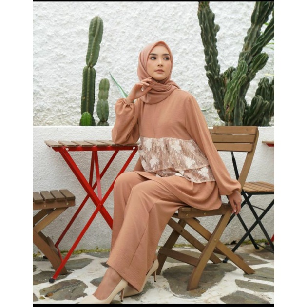 Dear Kinara One set, KinaraScarves All lace On You Preloved
