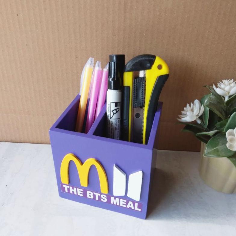 

Tempat Pensil Logo BTS meal