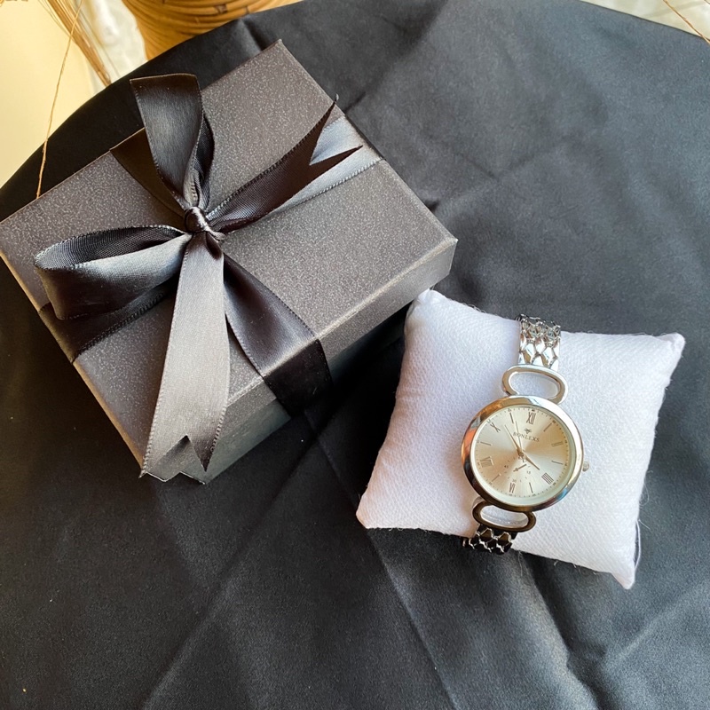 [JAM CEWEK PREMIUM) GIFT BOX JAM CEWEK/KADO PACAR/HAMPERS CEWEK/KADO ANNIVERSARY/KADO VALENTINE/KADO WISUDA