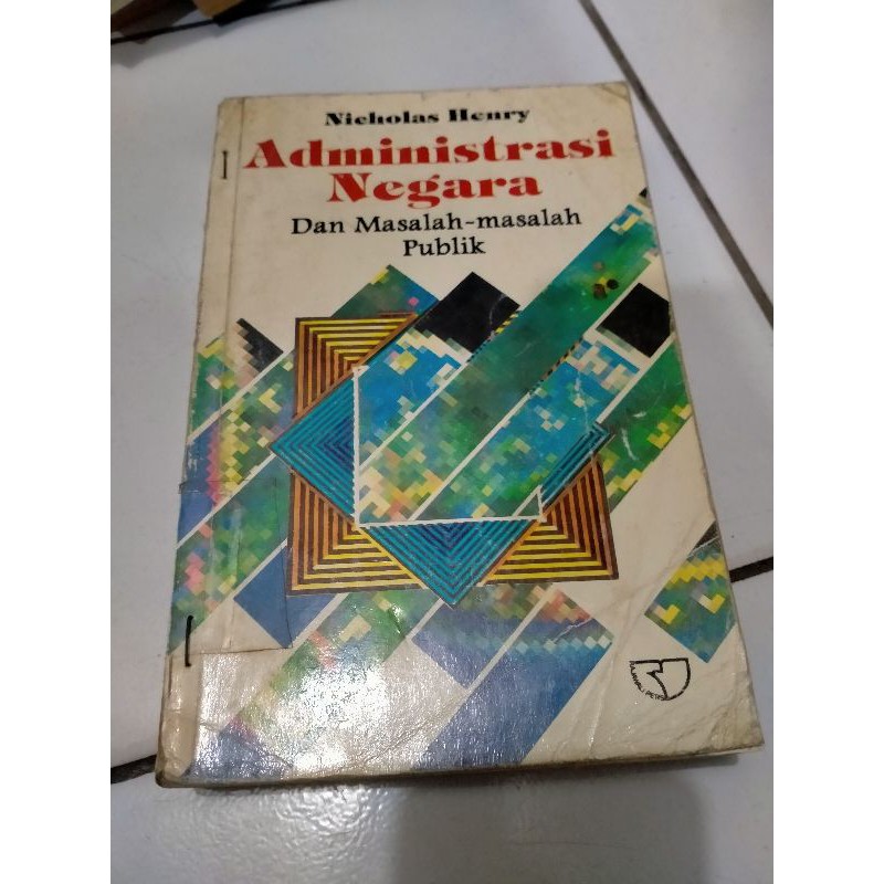 Administrasi Negara - Nicholas Henry