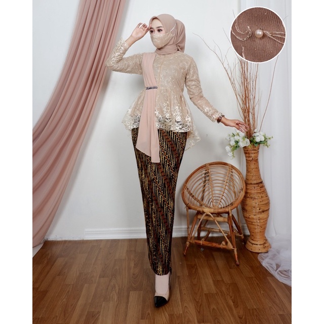 EK-> AURORA SELENDANG - ATASAN KEBAYA - KEBAYA WISUDA - KEBAYA MODERN - KEBAYA SELENDANG - KEBAYA - KEBAYA TERBARU - KEBAYA TERLARIS - KEBAYA MURAH - ATASAN KEBAYA BRUKAT-ATASAN Nude