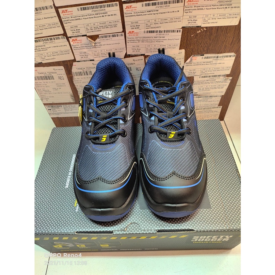 Sepatu Safety Jogger Cador Biru Original