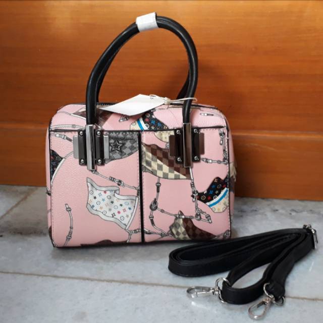 Tas Fashion Pink LV Bendera Xbody New