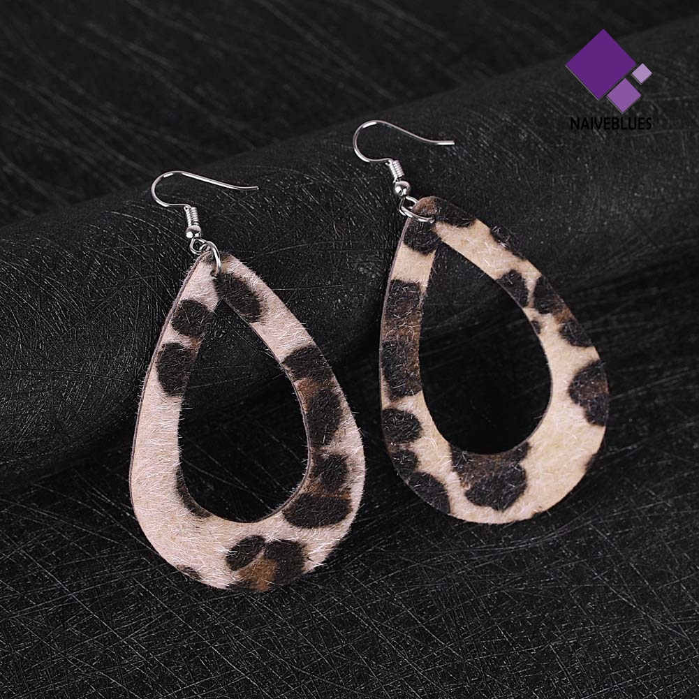 Anting Kait Model Menjuntai Bahan Kulit Motif Print Leopard Untuk Wanita