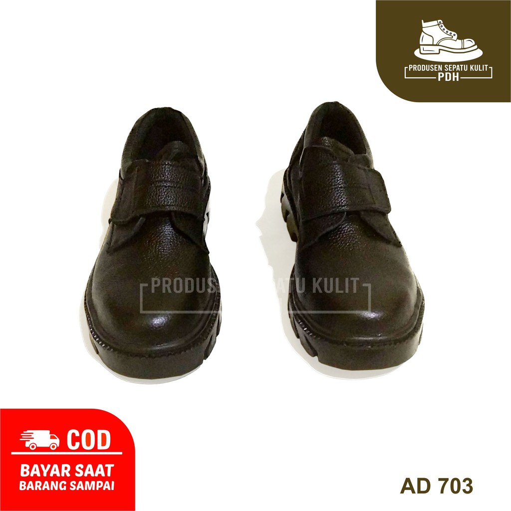 SEPATU SAFETY KRETEKAN BAHAN KULIT ASLI AWET TAHAN LAMA WARNA HITAM – AD 703