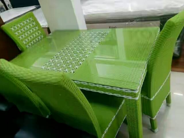 Kursi+meja makan rotan sintetis