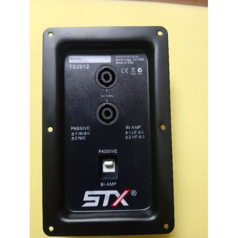 terminal speakon merk STX