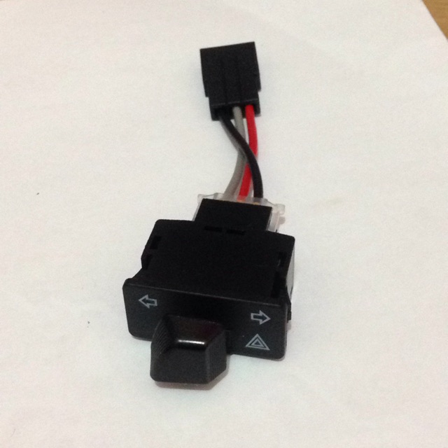 Tombol Saklar Hazard Vario 125 Blade