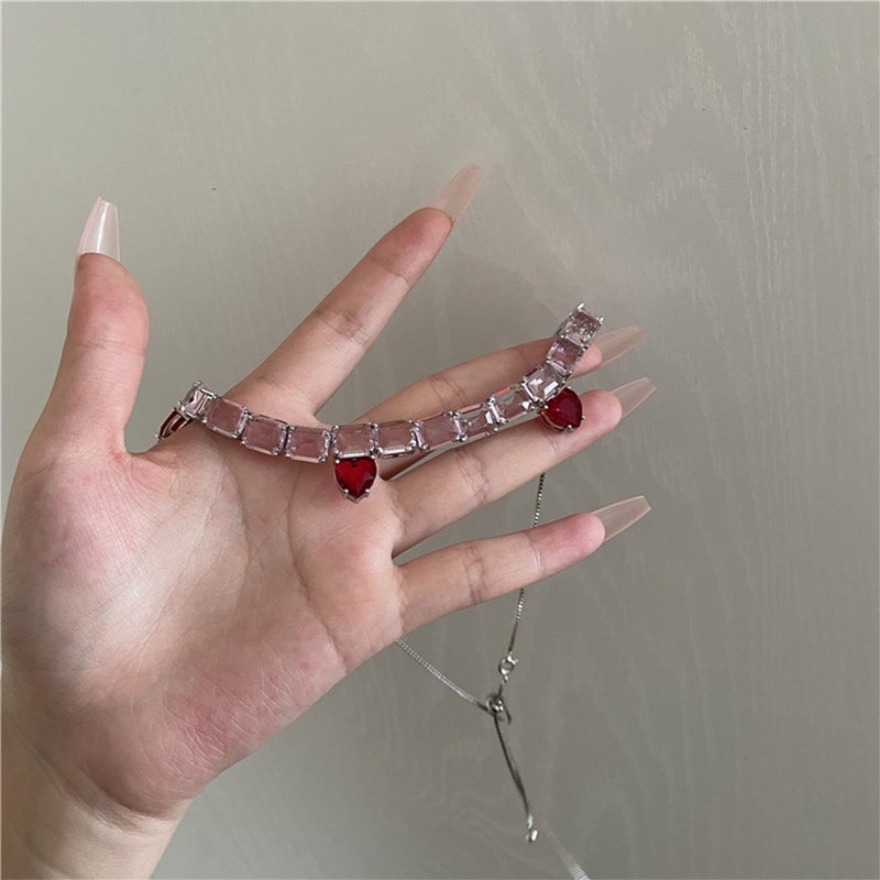 Kalung Choker Desain Tiga Hati Warna Pink Gaya Harajuku Vintage 2000s Untuk Wanita