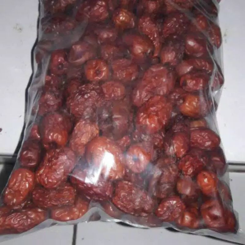 

Angco / Red dates / kurma merah kering 500gr / 1kg