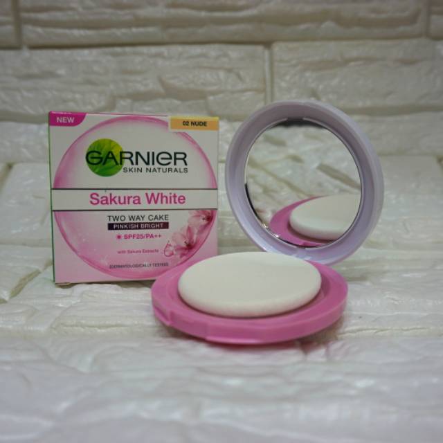 [ Sakura White ] Garnier Compact Powder